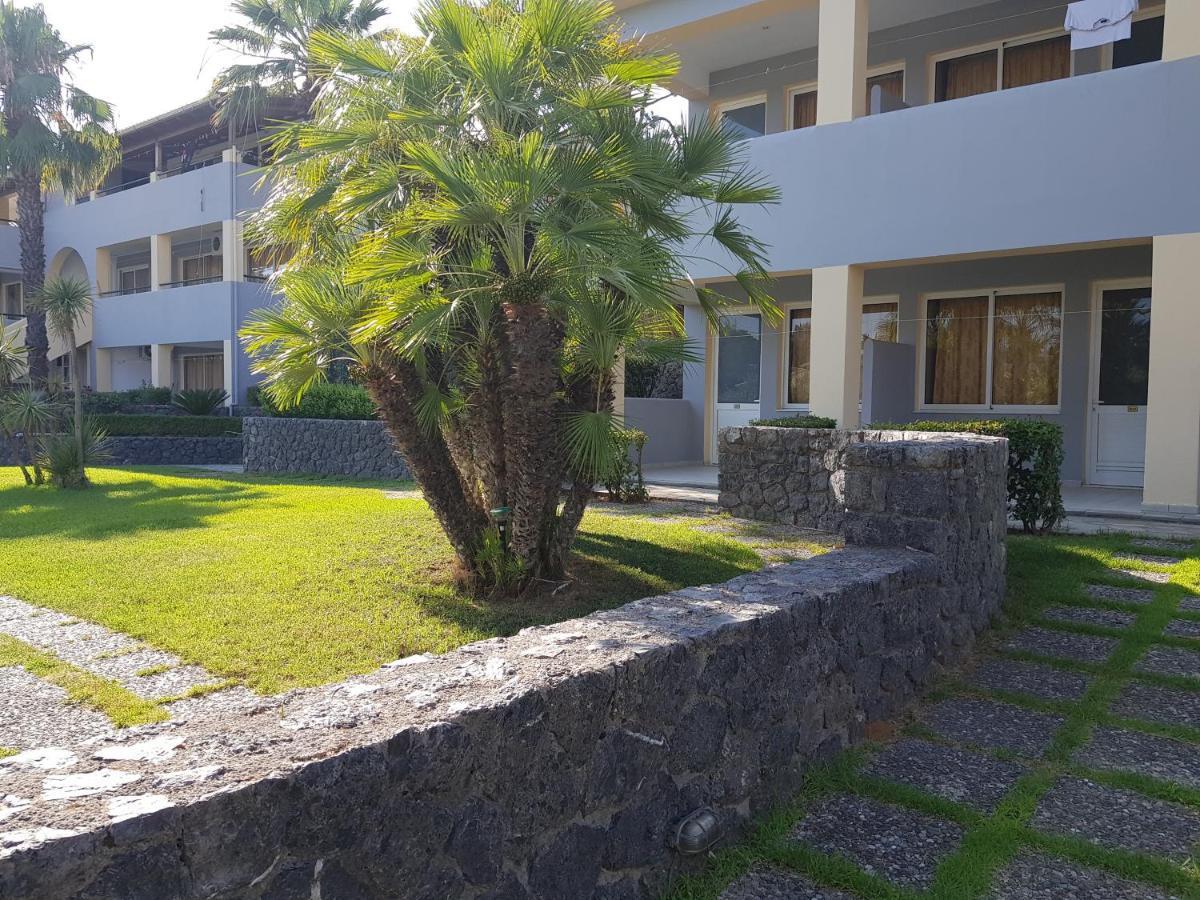 Asteraki Aparthotel Gouviá Exterior foto