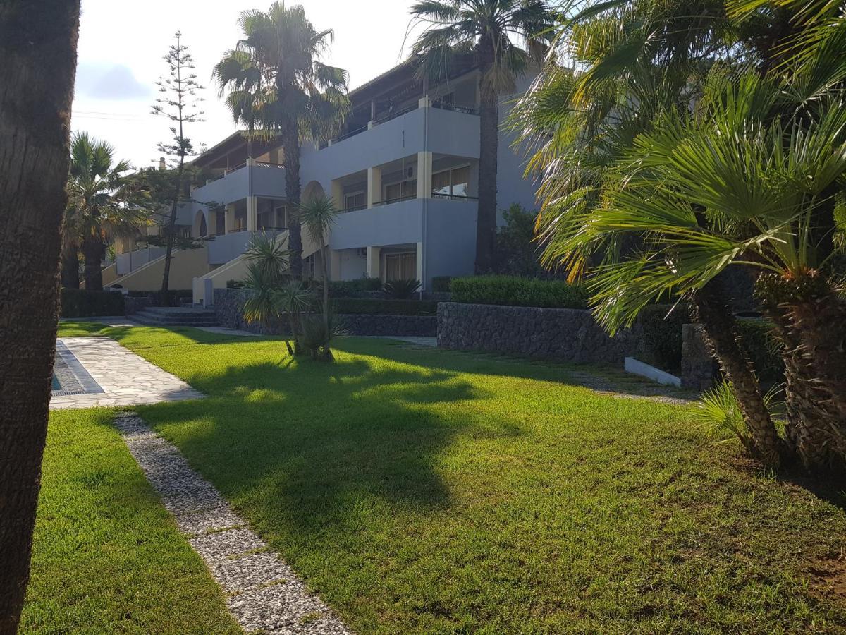 Asteraki Aparthotel Gouviá Exterior foto